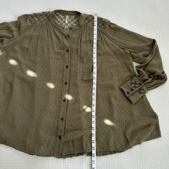 Free People Bohemian The Best Button Front Crochet Lace Blouse Olive Green US S - Picture 7 of 12